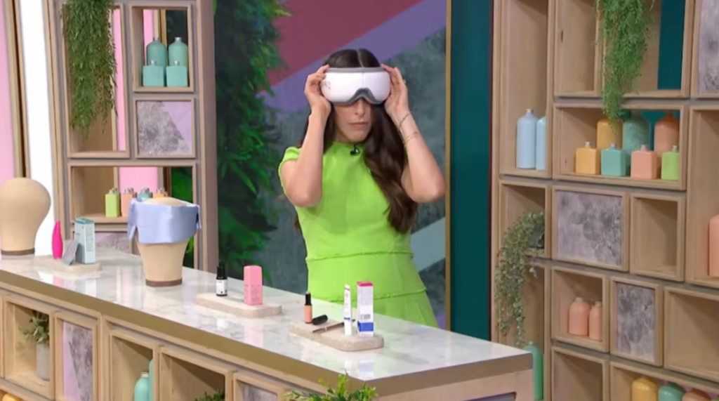 Sarah Jose on ITV's This Morning with the Drowsy Silk Sleep Mask.